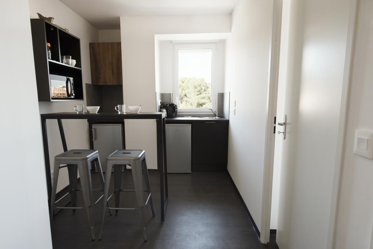 Residence Uxco Kampus 30 Ex Suiteasy Nîmes Eksteriør billede