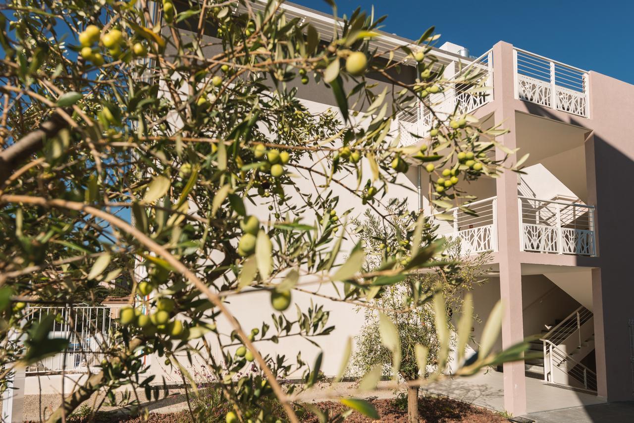 Residence Uxco Kampus 30 Ex Suiteasy Nîmes Eksteriør billede